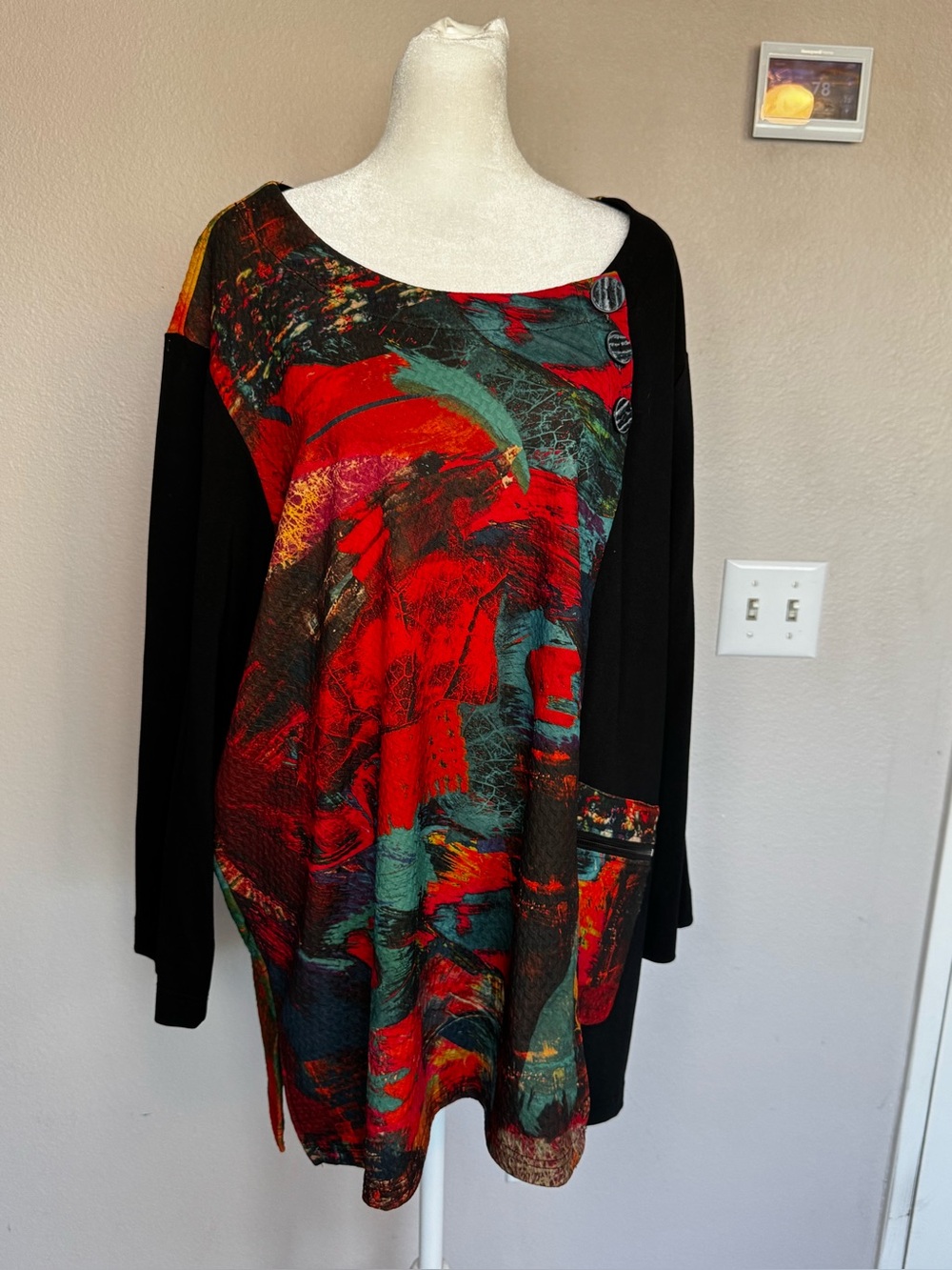 Ali Miles - Abstract Print Black & Red Long Sleeve Tunic . 3X